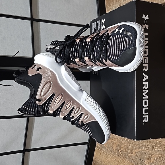 Under Armour‎ Flow Breakthru Basketball Shoes Size 9 NWB - Picture 3 of 11